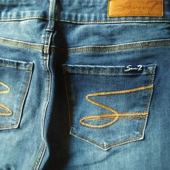 EUC Seven7 High Rise Legging Jeans - Picture 4 of 8